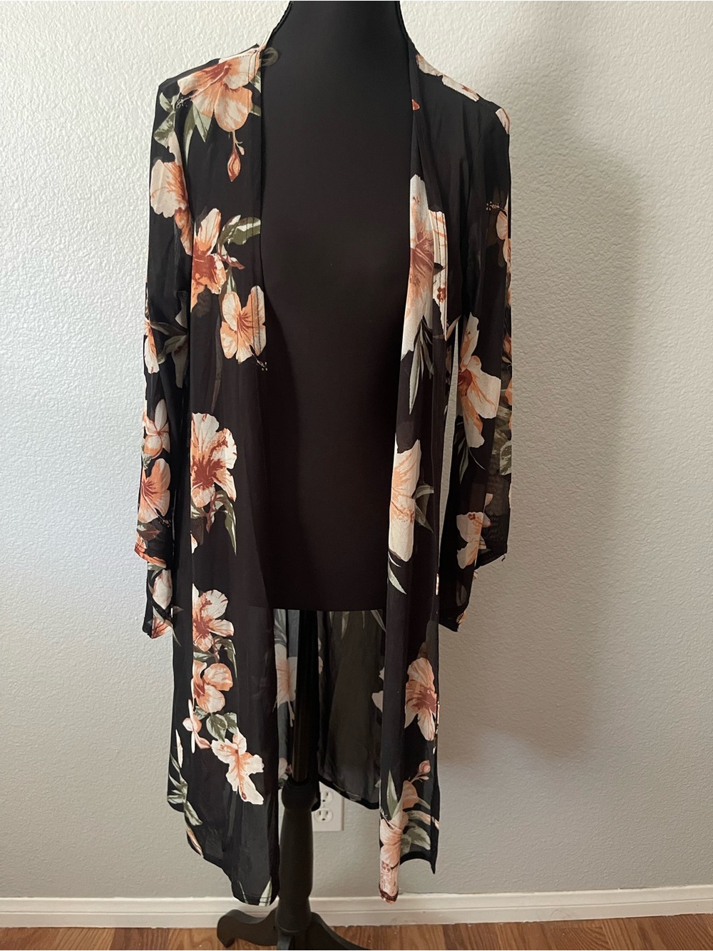 Siren Lily Black Floral Sheer Kimono Robe with Peach Blooms